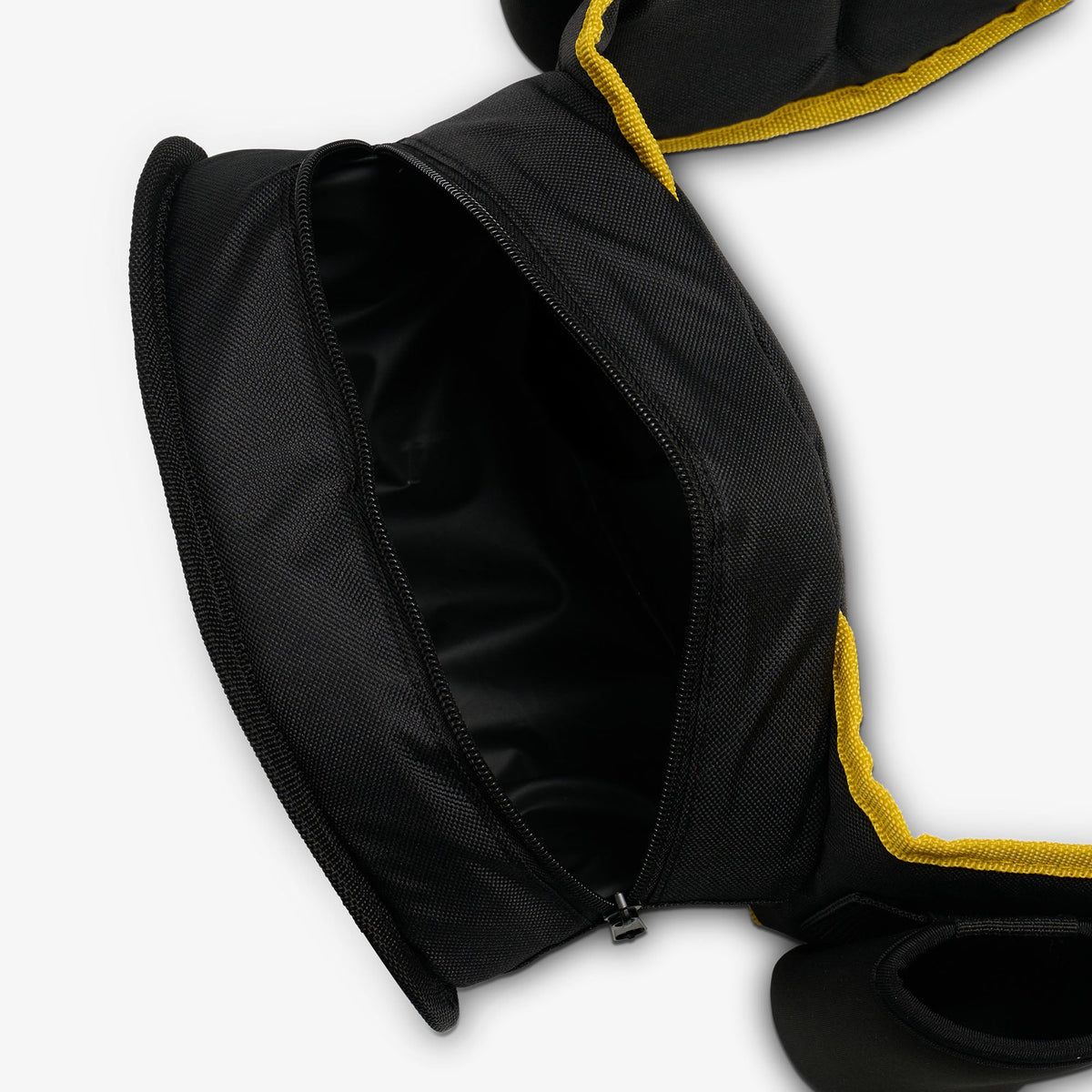 dc-super-heroes-batmantm-belt-fanny-pack-cooler-a1 00027936-O2.jpg