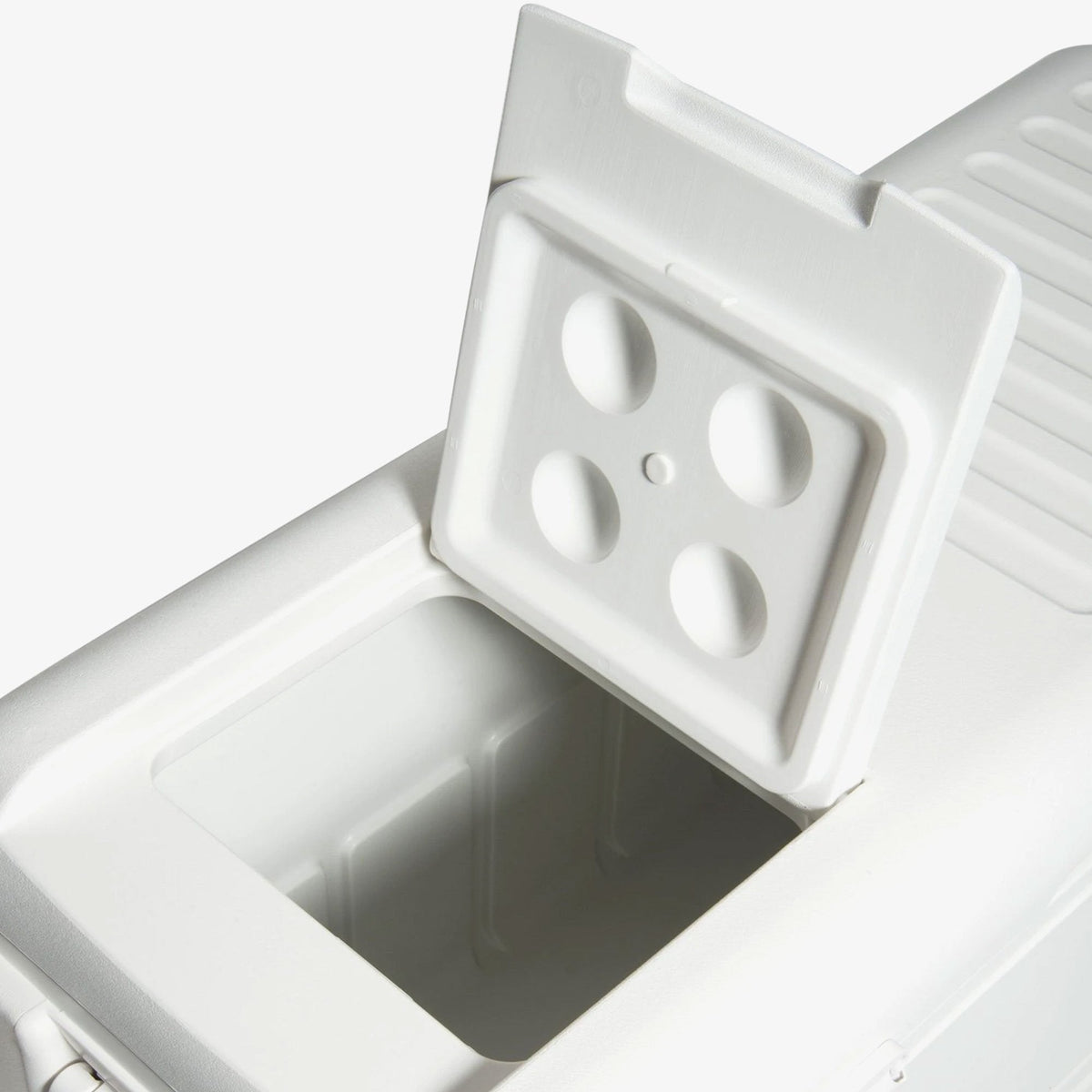 quick-and-cool-150-qt-cooler-m6 00044363-quick-and-cool-150-qt-cooler-cu-open-hatch_2c6197ae-88fc-4867-ad4f-5e48e4b855e0.jpg
