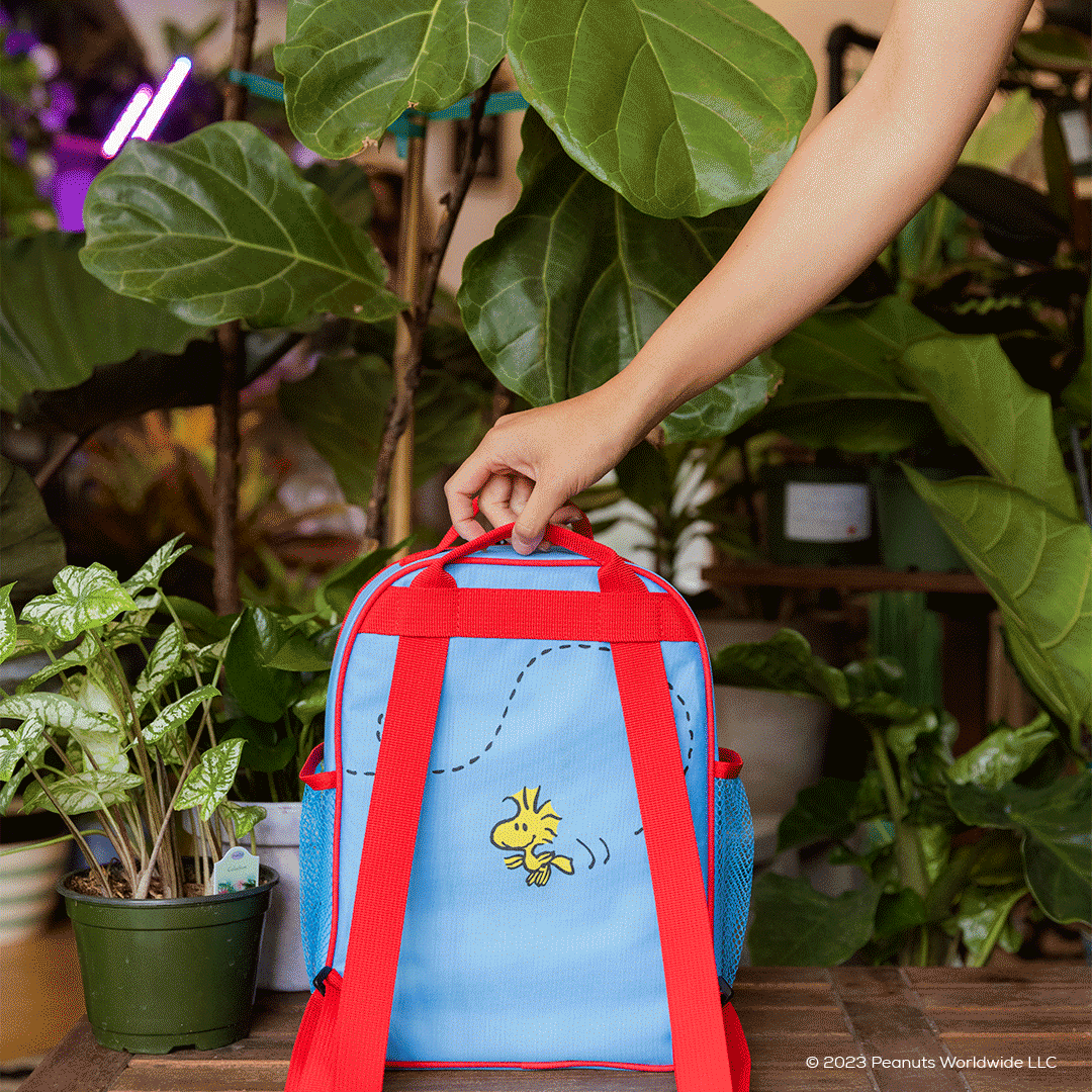 snoopy-mini-convertible-backpack-cooler-y2 Peanuts_Part_2_NATIVE_PDP_Backpack.gif